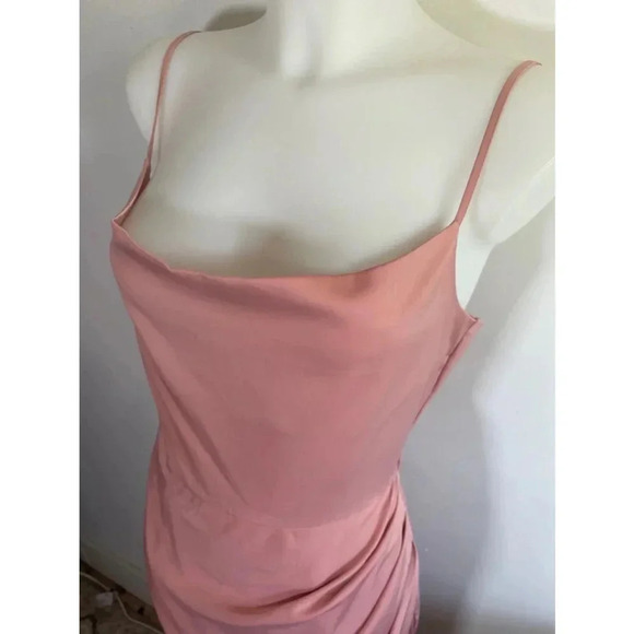 Showpo Dazzling Lights Cowl Drape MIDI Dress Pink Peach Satin Size 6‎ US 0209 - Picture 4 of 16